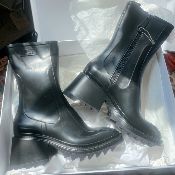 Chloe Rain Boot - Picture 5 of 9